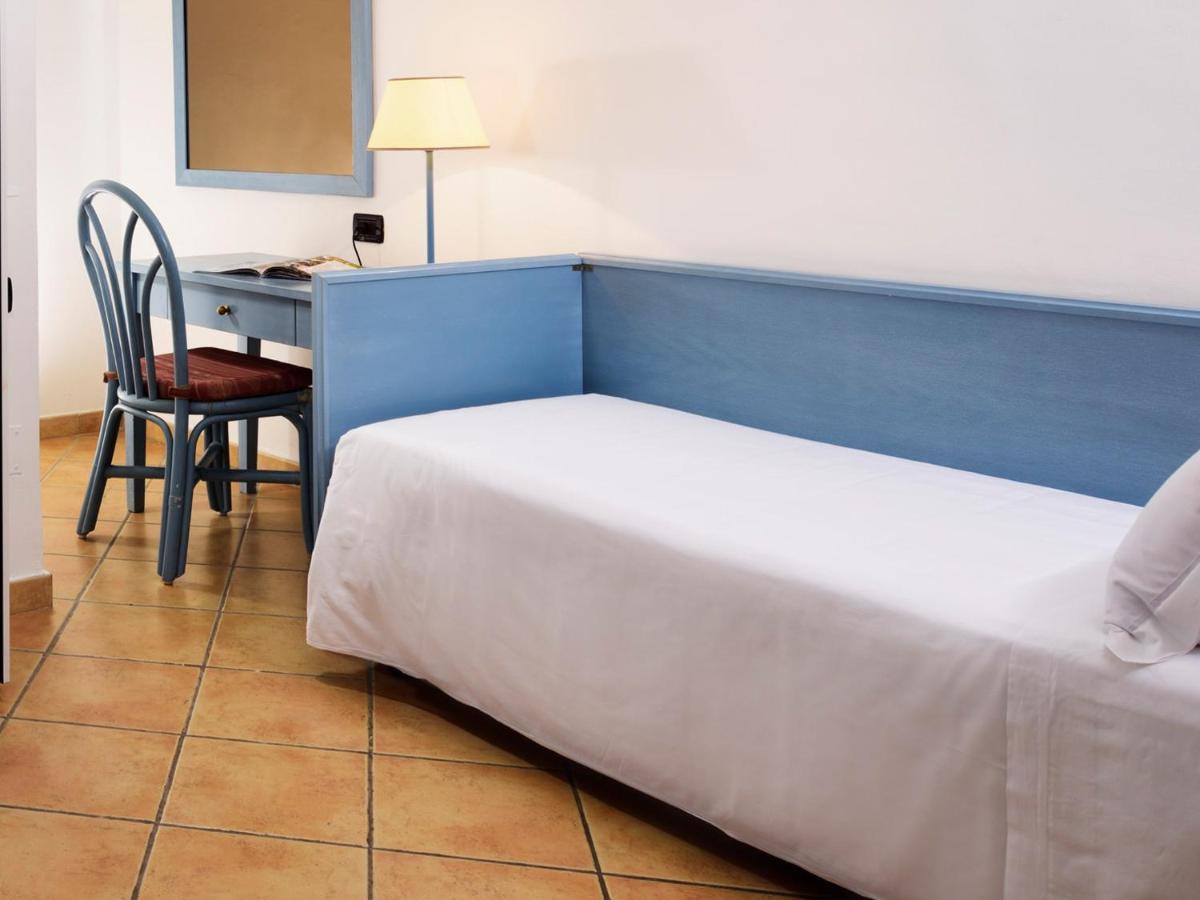 Hotel Th Capo Rizzuto Isola Di Capo Rizzuto Esterno foto