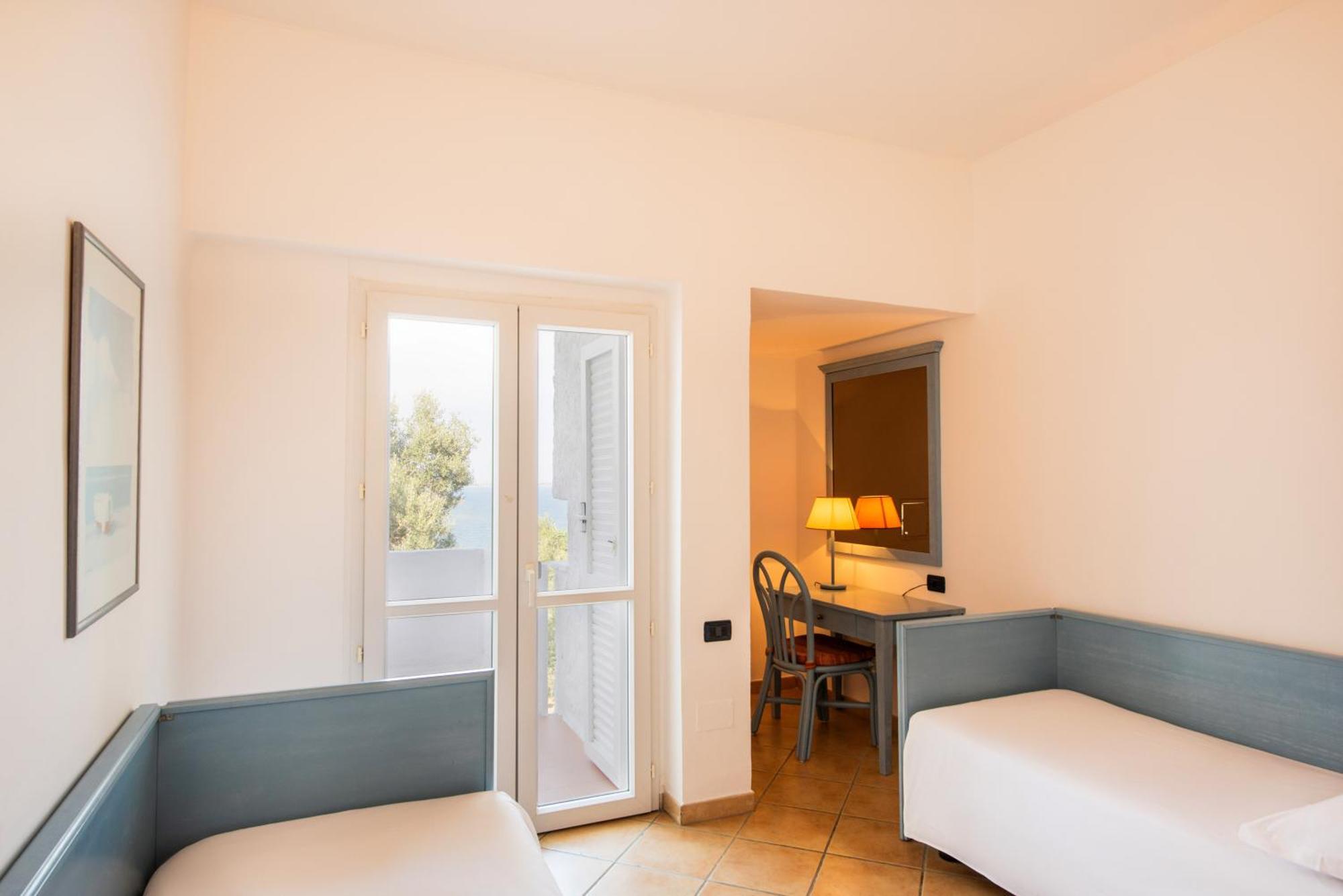 Hotel Th Capo Rizzuto Isola Di Capo Rizzuto Esterno foto